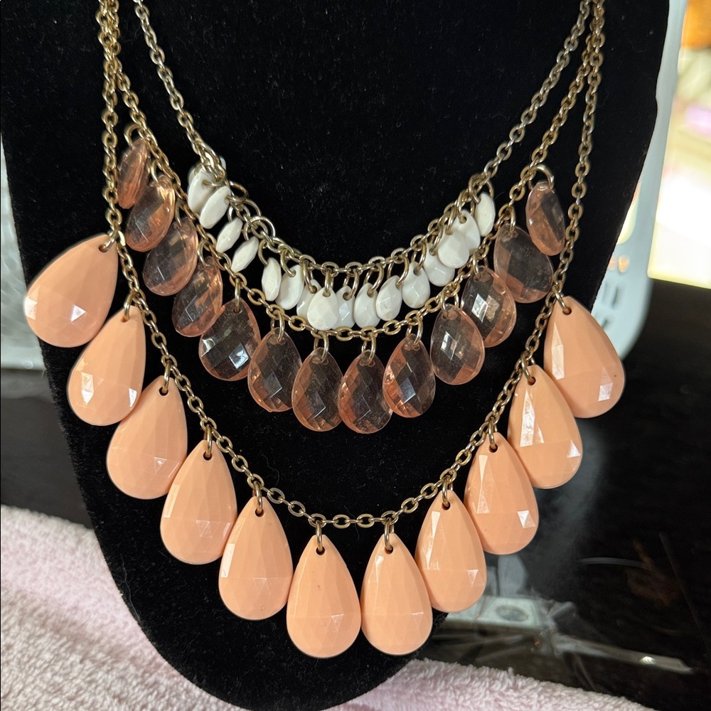 Elegant Peach and Gold Layered Necklace